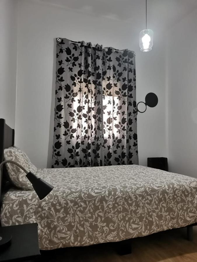 Appartamento Aluche Aparment C Madrid Esterno foto